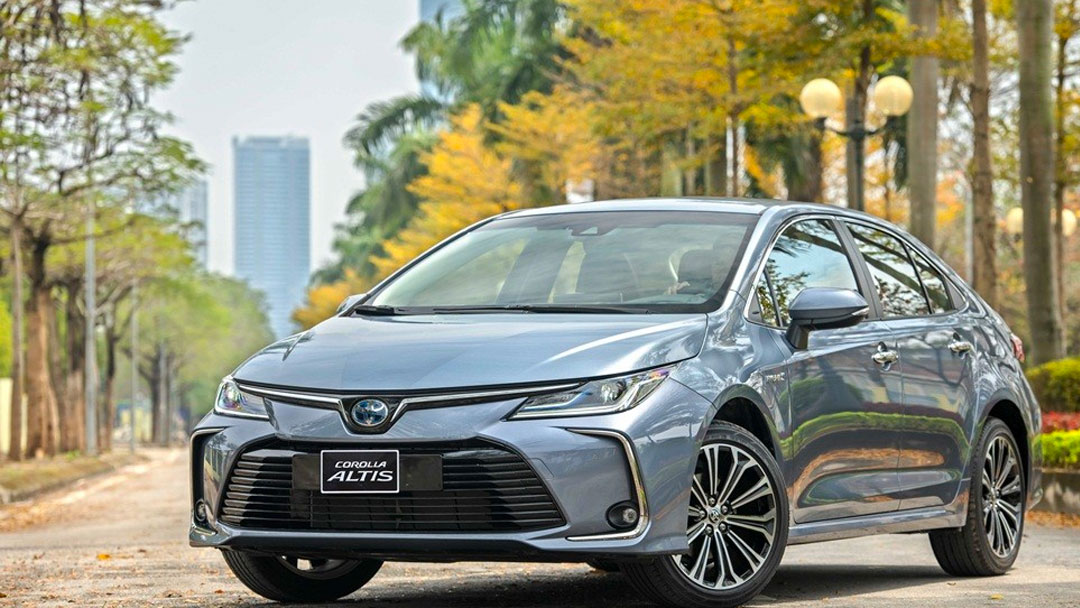 Toyota Corolla Altis 1.8HEV Toyota Corolla Altis 1.8HEV
