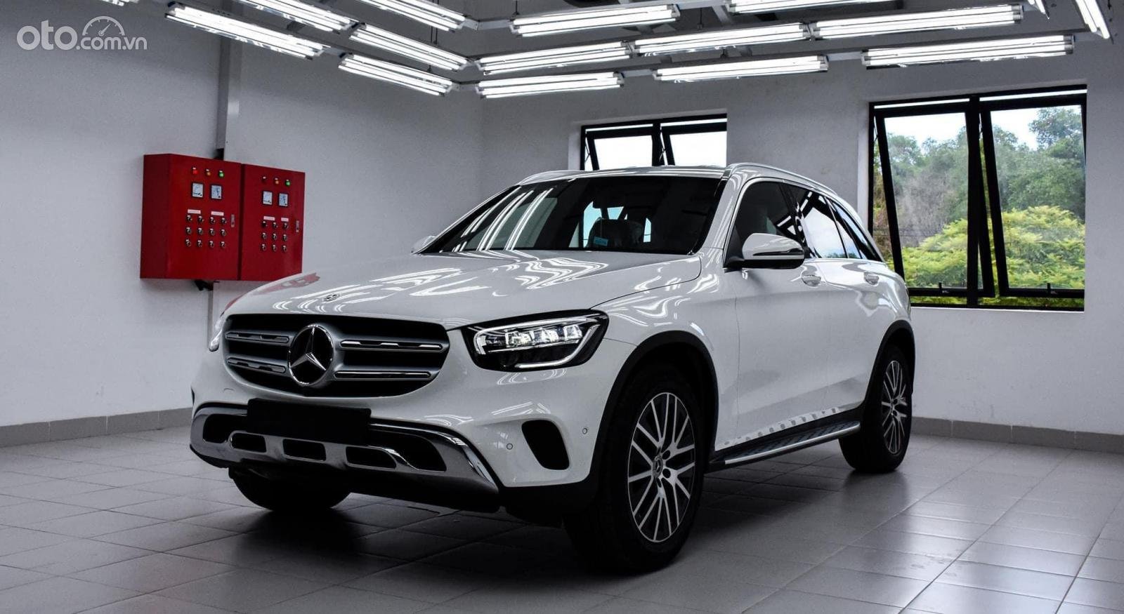 Ngoại thất Mercedes-Benz GLC 200 4MATIC 2022.