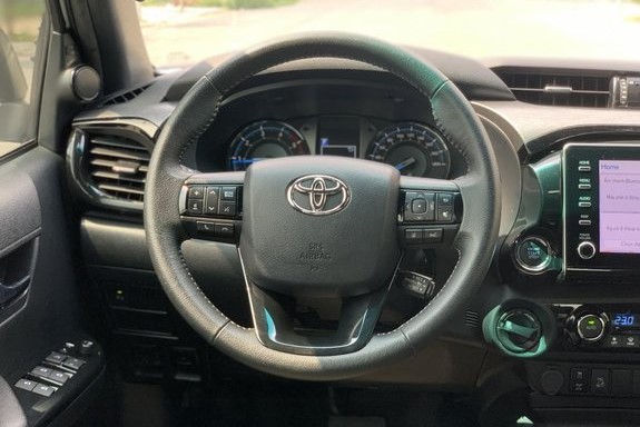 Lái thử Toyota Hilux cũ giúp bạn đánh giá toàn diện chất lượng còn lại của chiếc xe 1