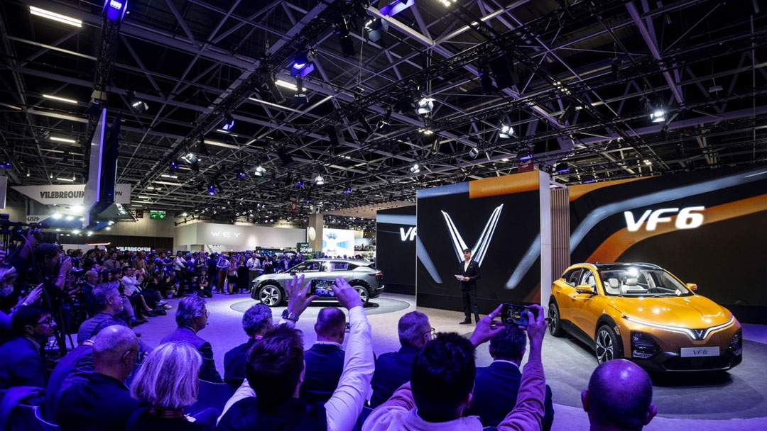 VinFast tại gian hàng triển lãm Paris Motor Show 2022. 