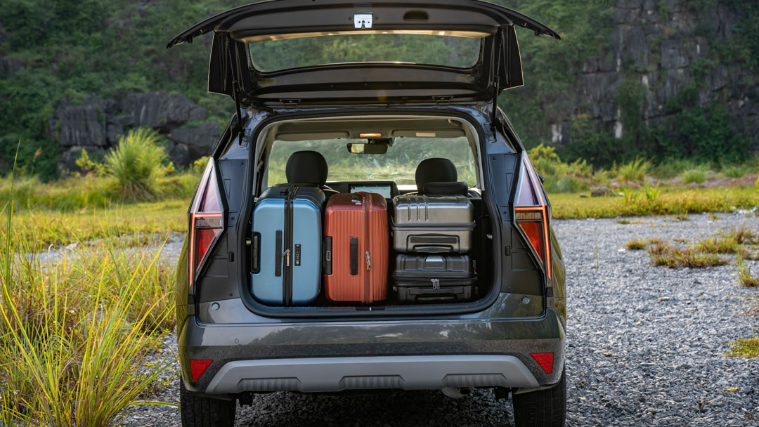Hyundai Stargazer có khoang hành lý đủ dùng7