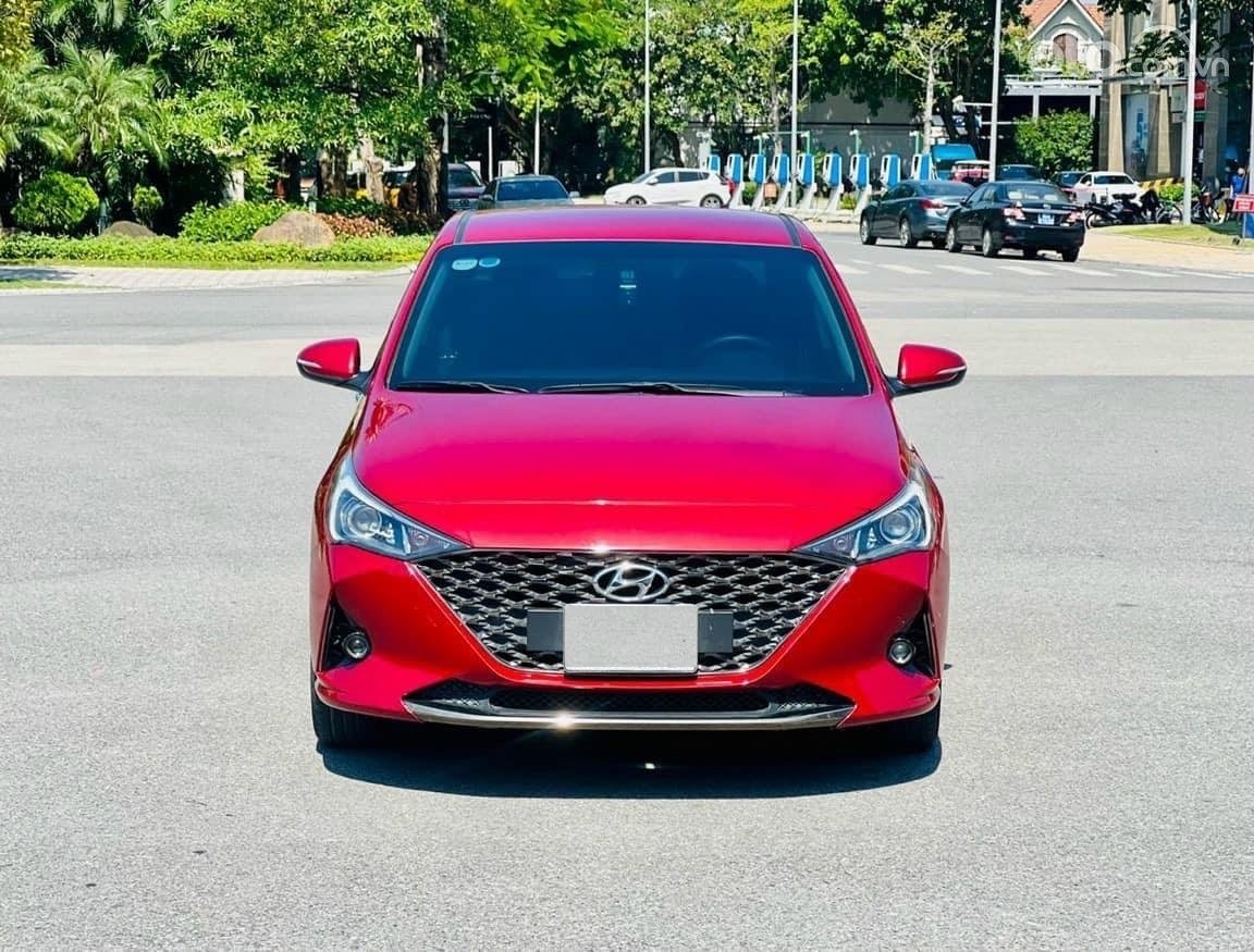 Những ưu điểm tạo nên sức hút cho Hyundai Accent 2021 cũ.