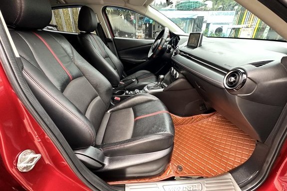 Mazda2 2016 có điểm hạn chế về không gian nội thất. 1