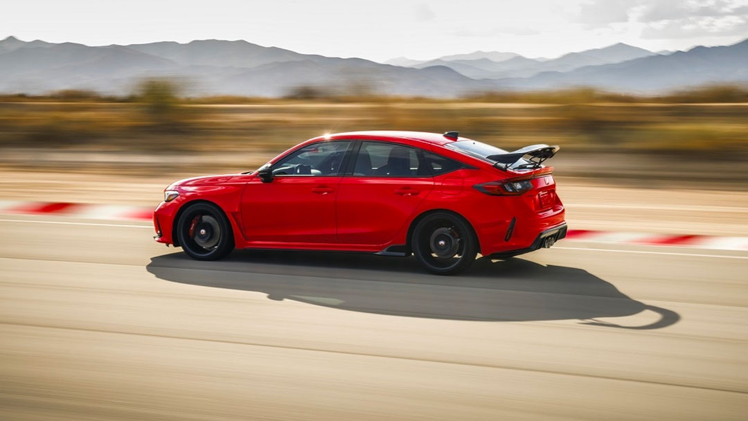 Vòm bánh xe Civic Type R nay được làm hài hòa hơn với tổng thể 