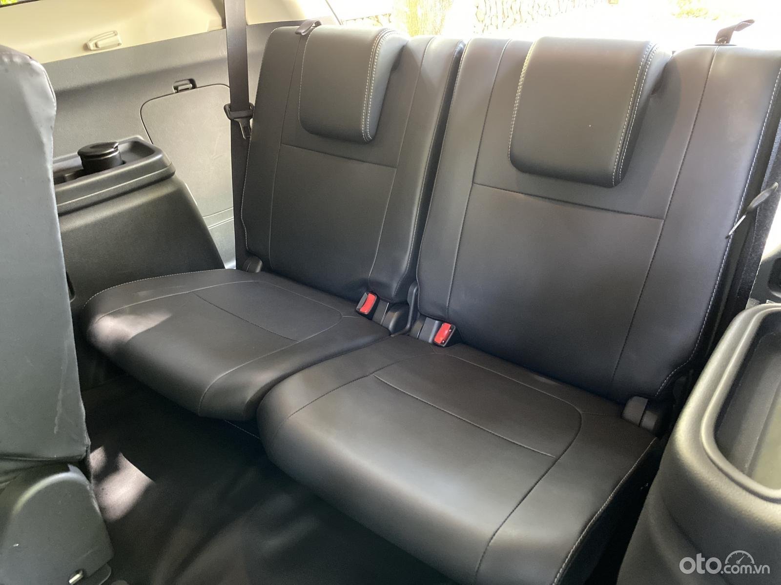 Hàng ghế thứ 3 trên Mitsubishi Outlander 2020 chưa thực sự tối ưu