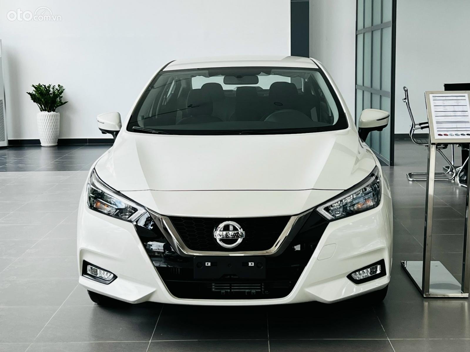 Nissan Almera.