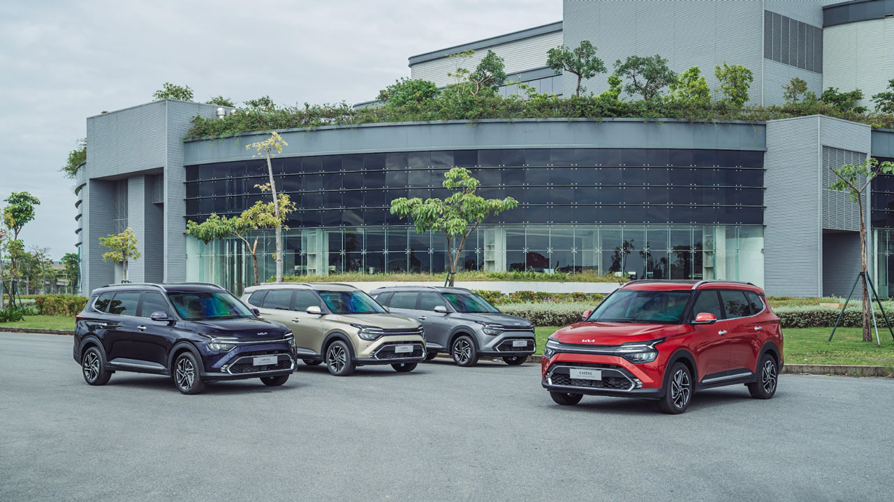 KIA Carens 2023 chính thức ra mắt khách Việt, 7 phiên bản, giá từ 619 triệu đồng