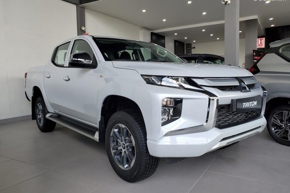 Mitsubishi Triton 1