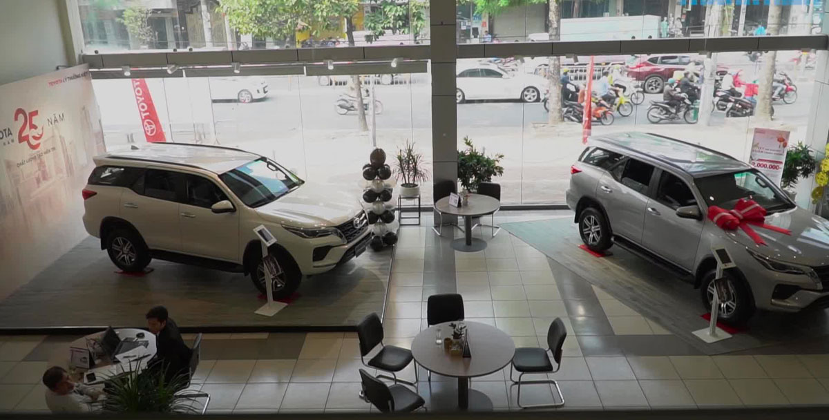 Doanh số thị trường ô tô Việt tăng đều