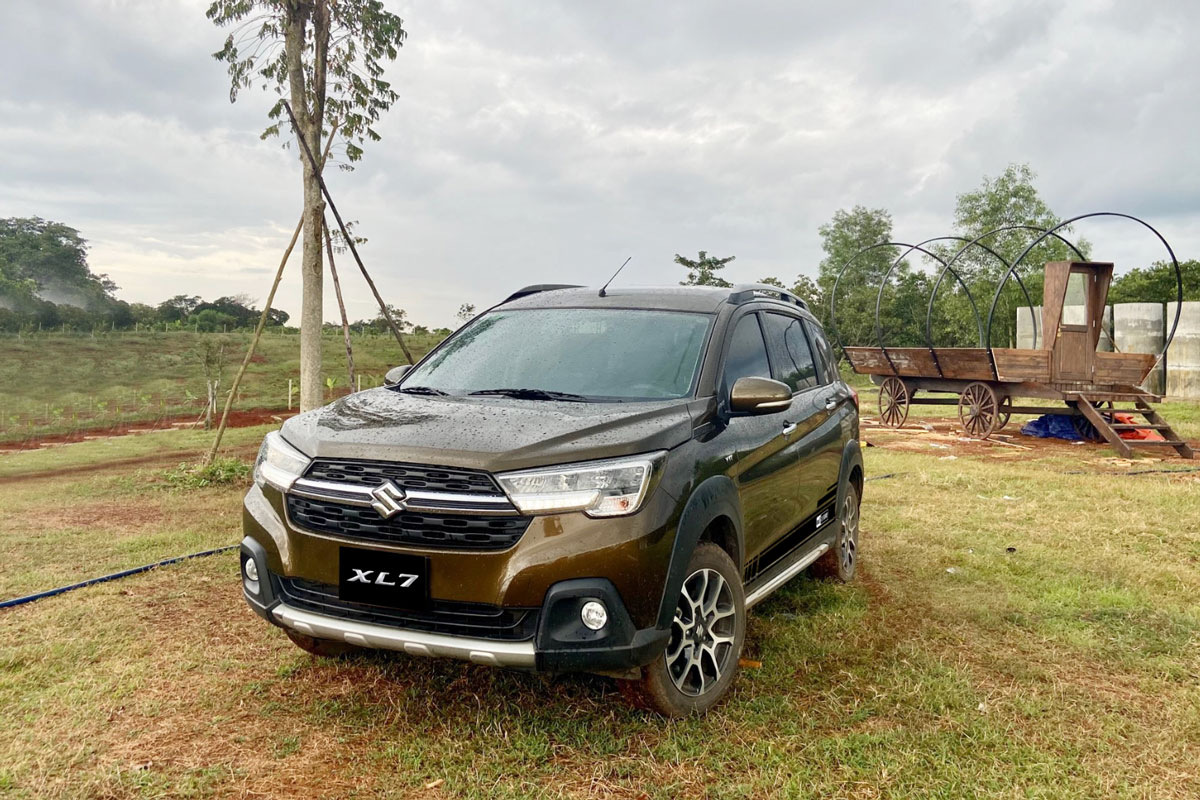 Suzuki XL7 có thể chứa được nhiều đồ đạc phục vụ cho những chuyến đi chơi xa.