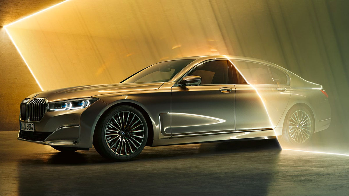 BMW 7-Series thế hệ mới hiện đang được THACO phân phối với 3 phiên bản, kèm giá bán dao động từ 4,499 - 6,499 tỷ đồng
