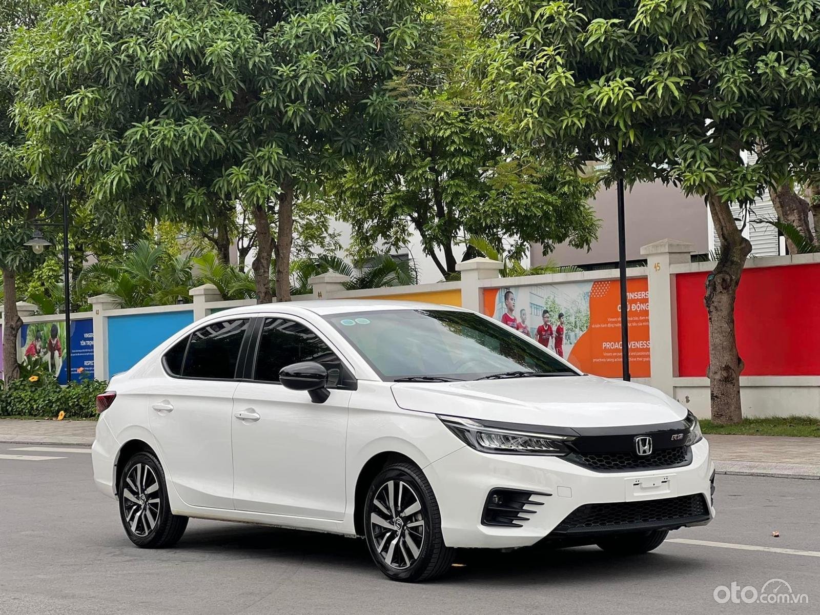 Honda City RS 2021 chạy 2000km lên sàn xe cũ giá ngạc nhiên