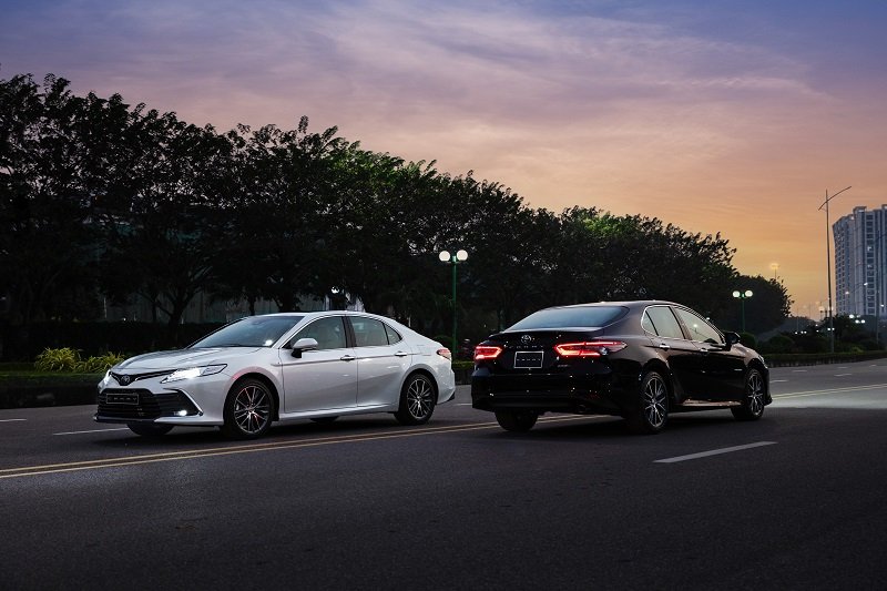 Doanh số sedan hạng D tháng 11/2022: Toyota Camry quay trở lại "ngôi vương" 1