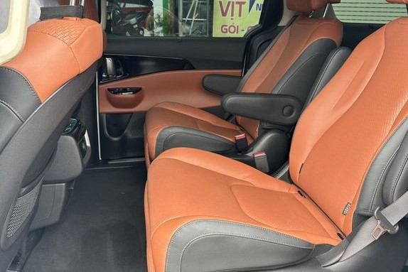 Kia Carnival 2022 sở hữu khoang nội thất rộng rãi Kia Carnival 2022 sở hữu khoang nội thất rộng rãi 1