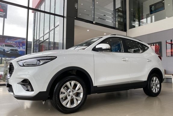 MG ZS 2023 có chi phí lăn bánh khoảng 694 - 725 triệu đồng tùy phiên bản, nơi đăng ký biển số 1