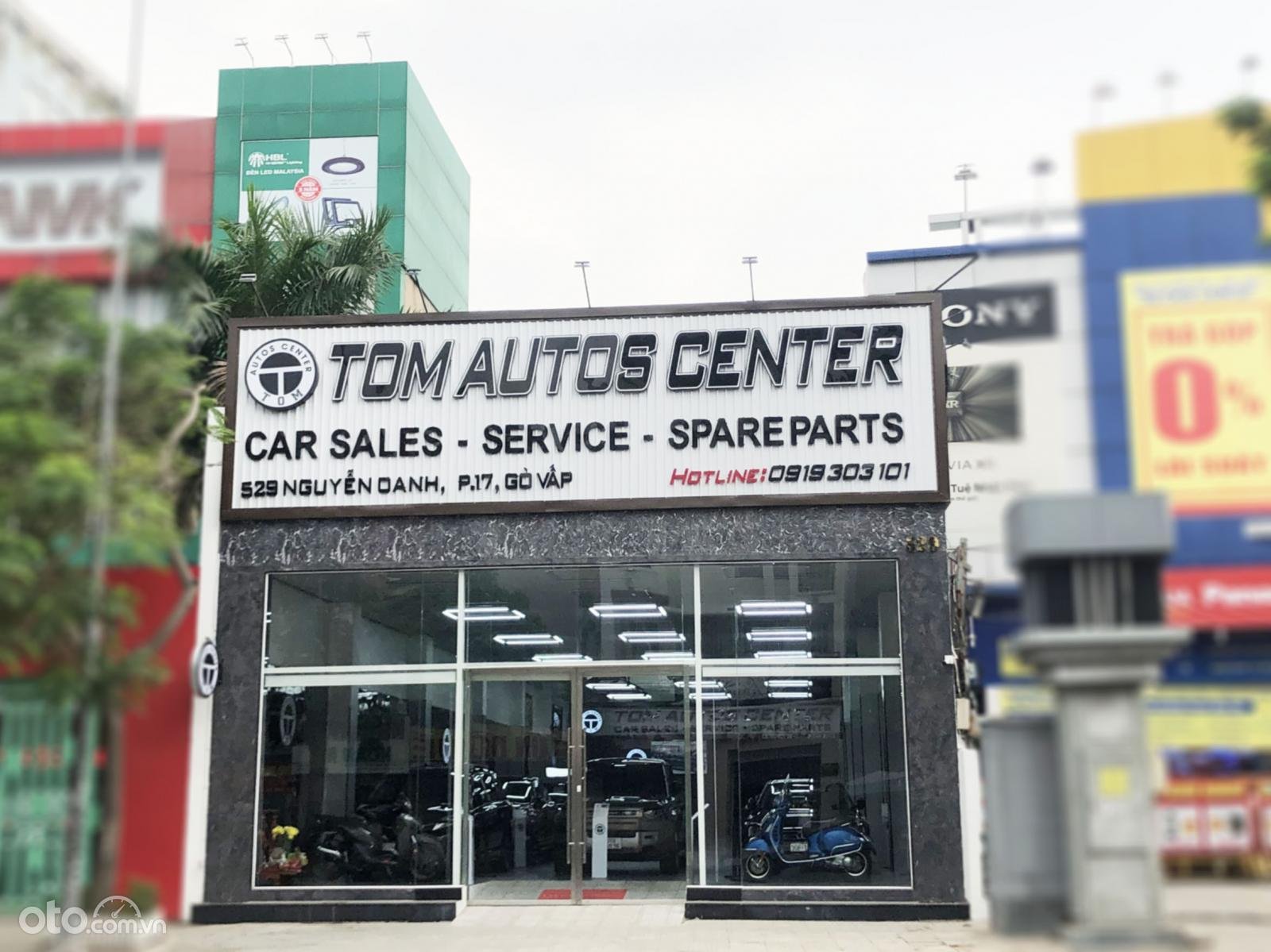 Tom Autos Center