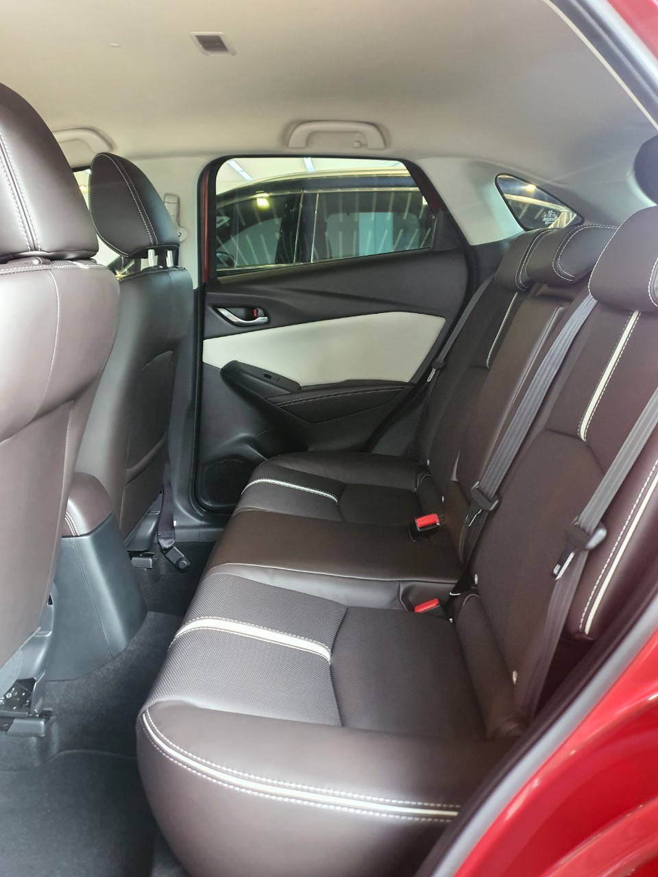 Hàng ghế thứ 2 xe Mazda CX-3 .