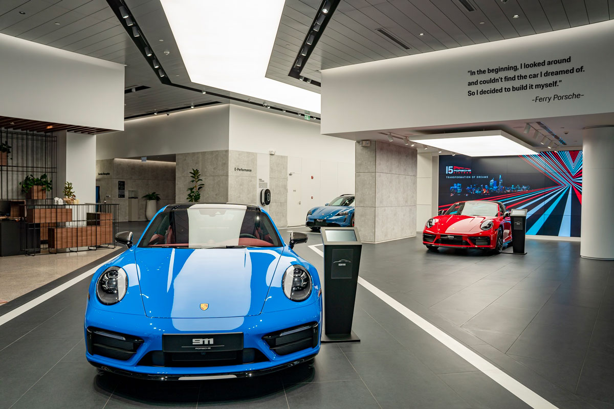 siêu xe thể thao 911 cũng có số lượng đơn đặt hàng rất lớn.