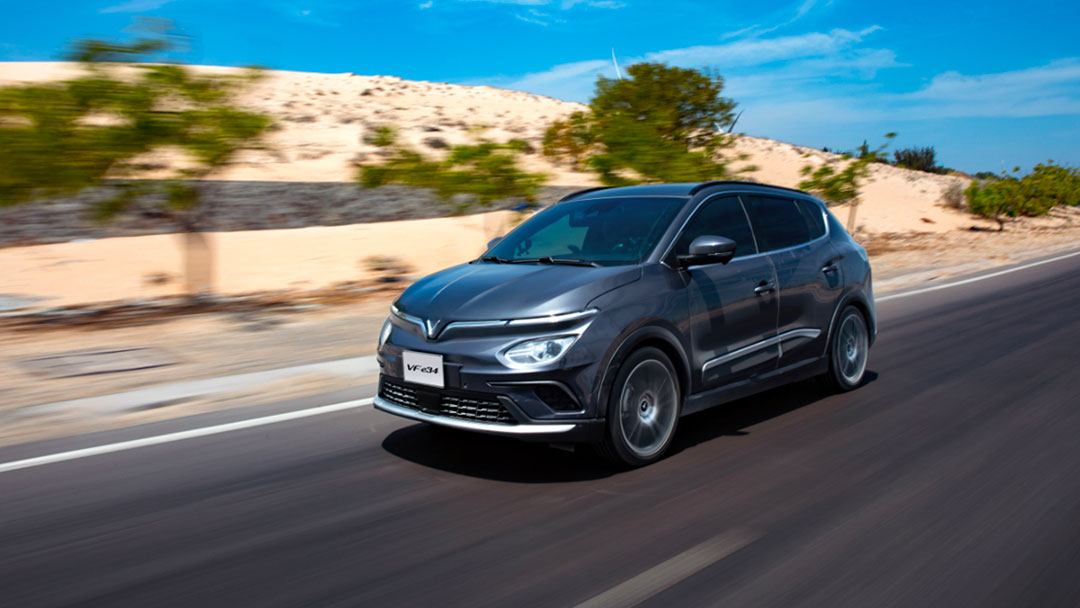 So với tháng 11/2022, doanh số bán VinFast VF e34 tăng 1.366 xe. 