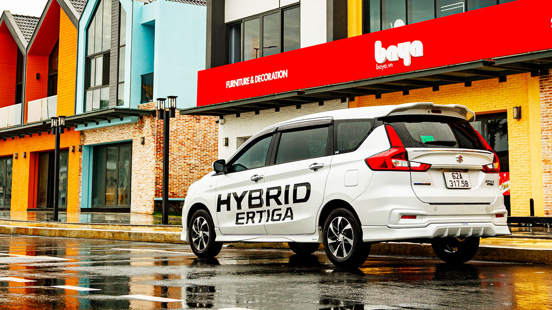 So sánh Suzuki Ertiga Hybrid và Toyota Veloz Cross: Về ngoại thất