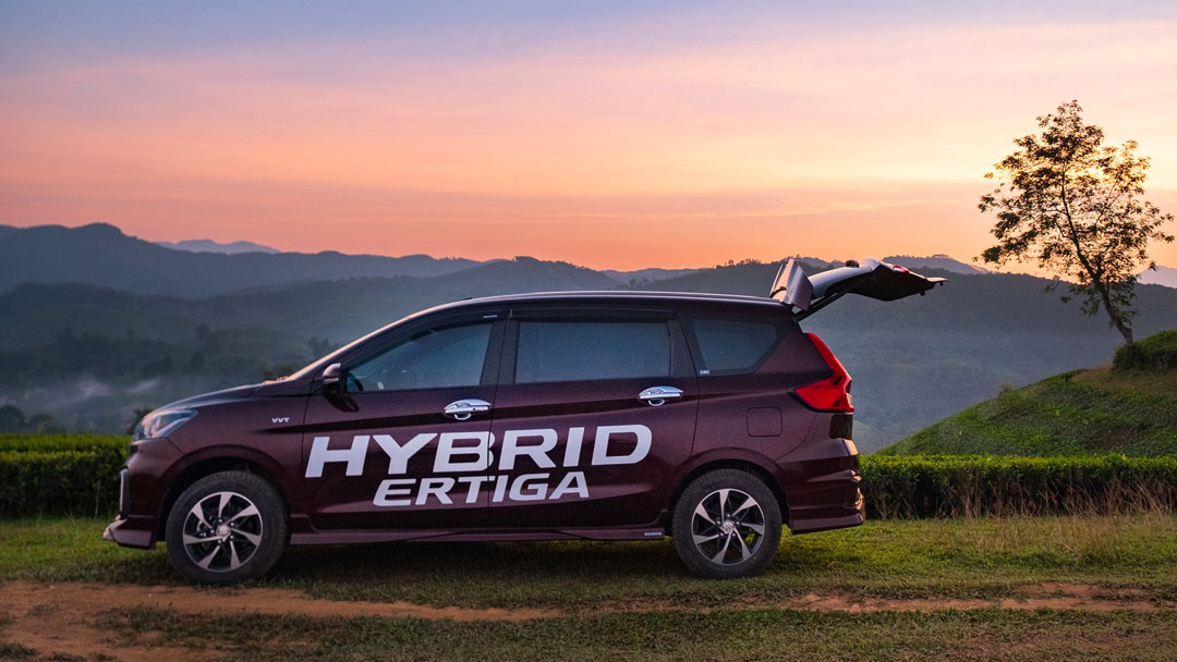 So sánh Suzuki Ertiga Hybrid và Toyota Veloz Cross: Về ngoại thất