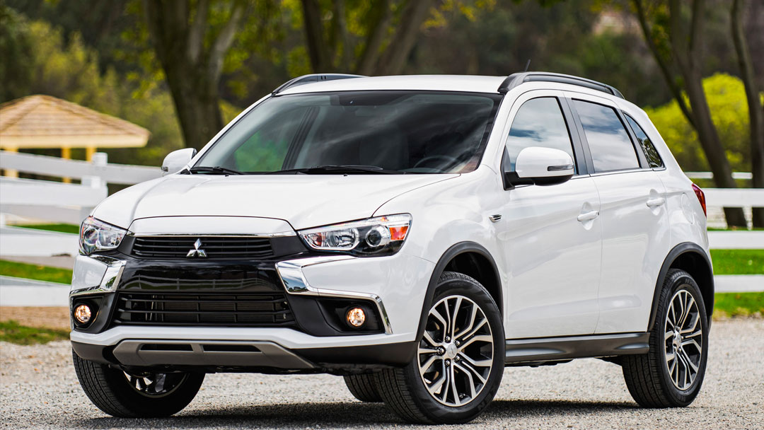 Vào đầu tháng 1/2019, Outlander được Mitsubishi triệu hồi để thay thế cần gạt nước phía trước bị lỗi.