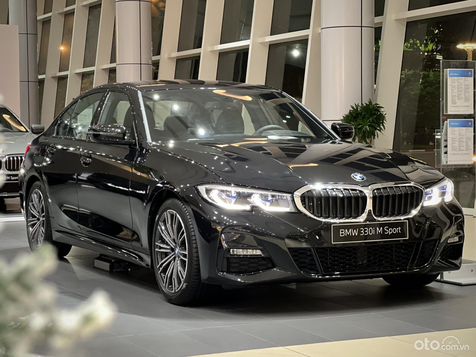 Chủ xe chi 1 tỷ đồng nâng cấp BMW 330i M Sport tại Sài Gòn Riêng bộ mâm và  phanh giá gần 500 triệu
