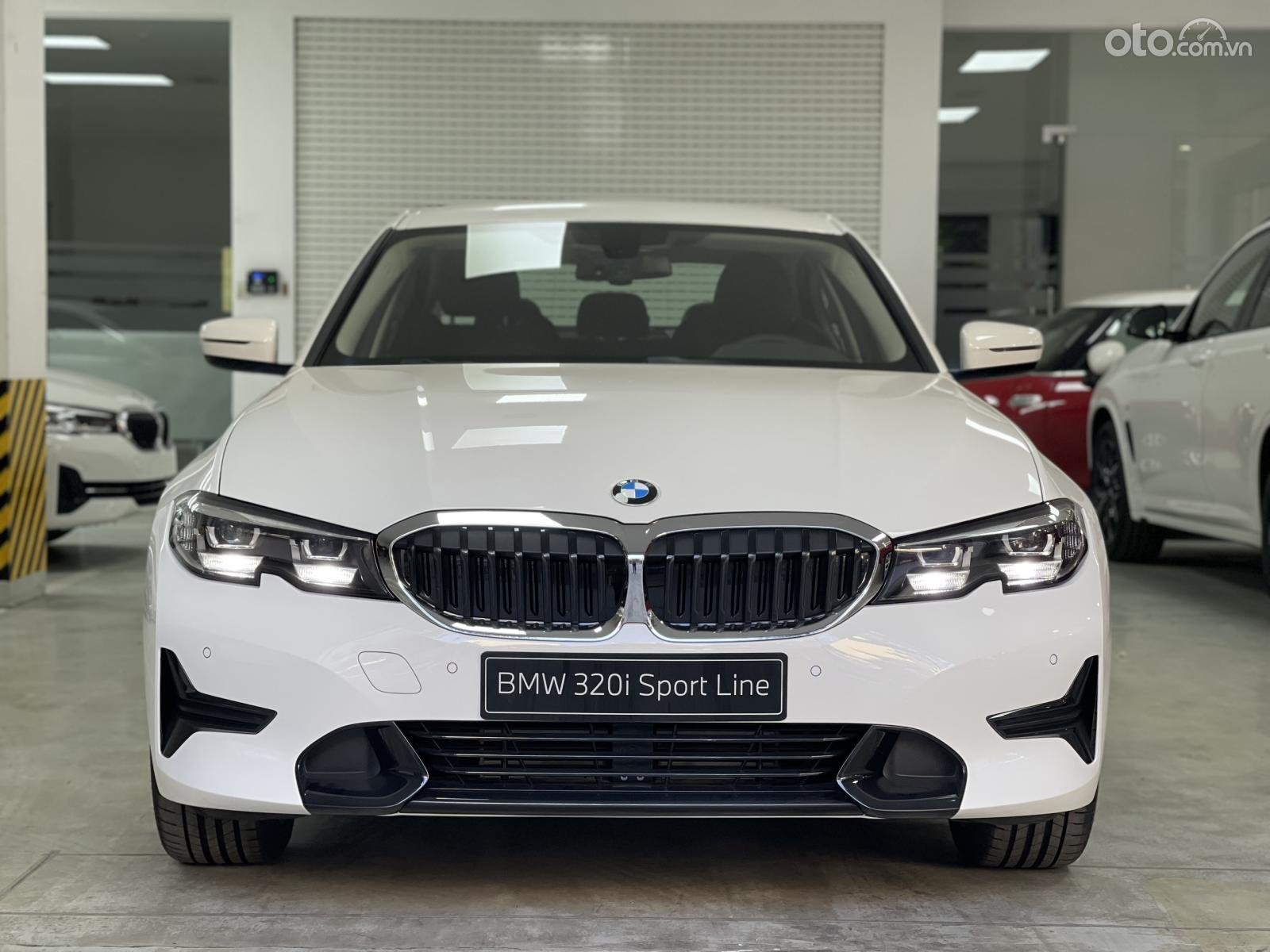 BMW 320i Sportline.