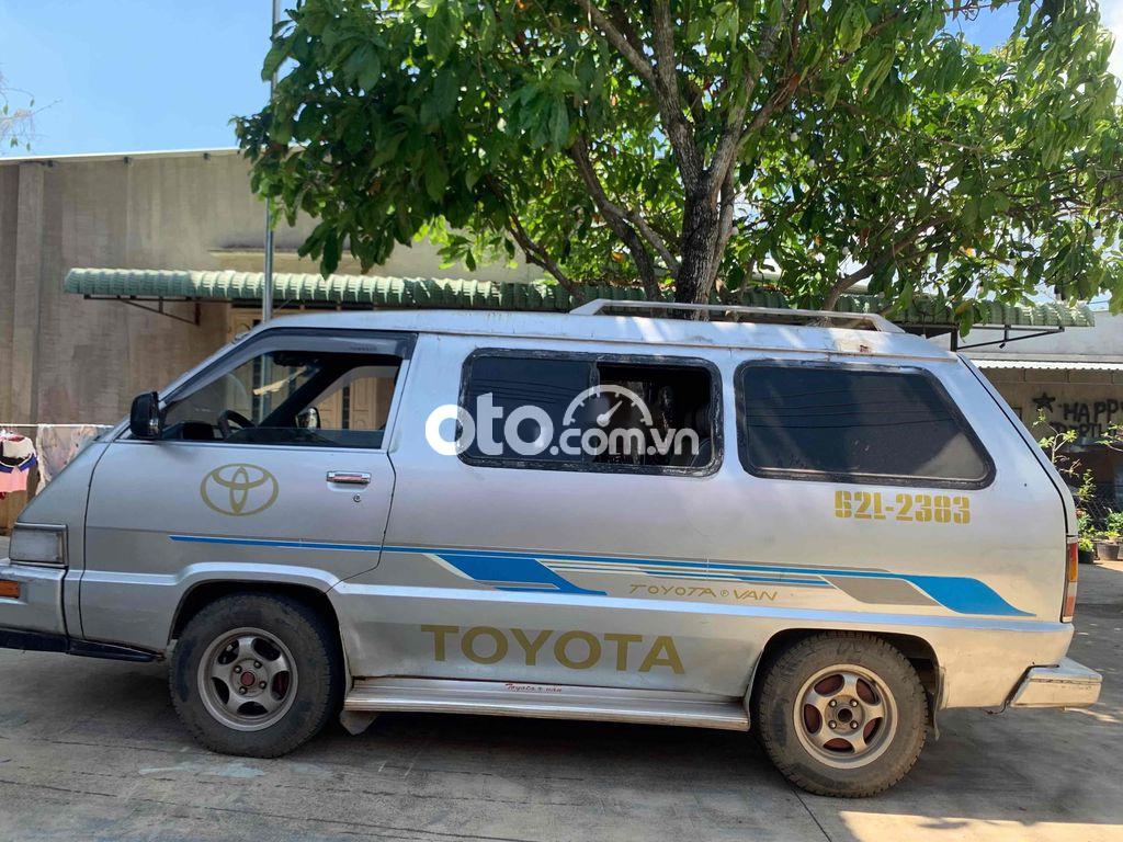 Avanza 2002 Bandung: Legenda Jalanan Kota Kembang yang Tak Lekang Oleh Waktu