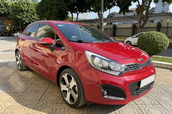 KIA Rio 2014 1