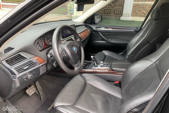 Nội thất BMW X5 mang phong cách đặc trưng của hãng xe Đức 1