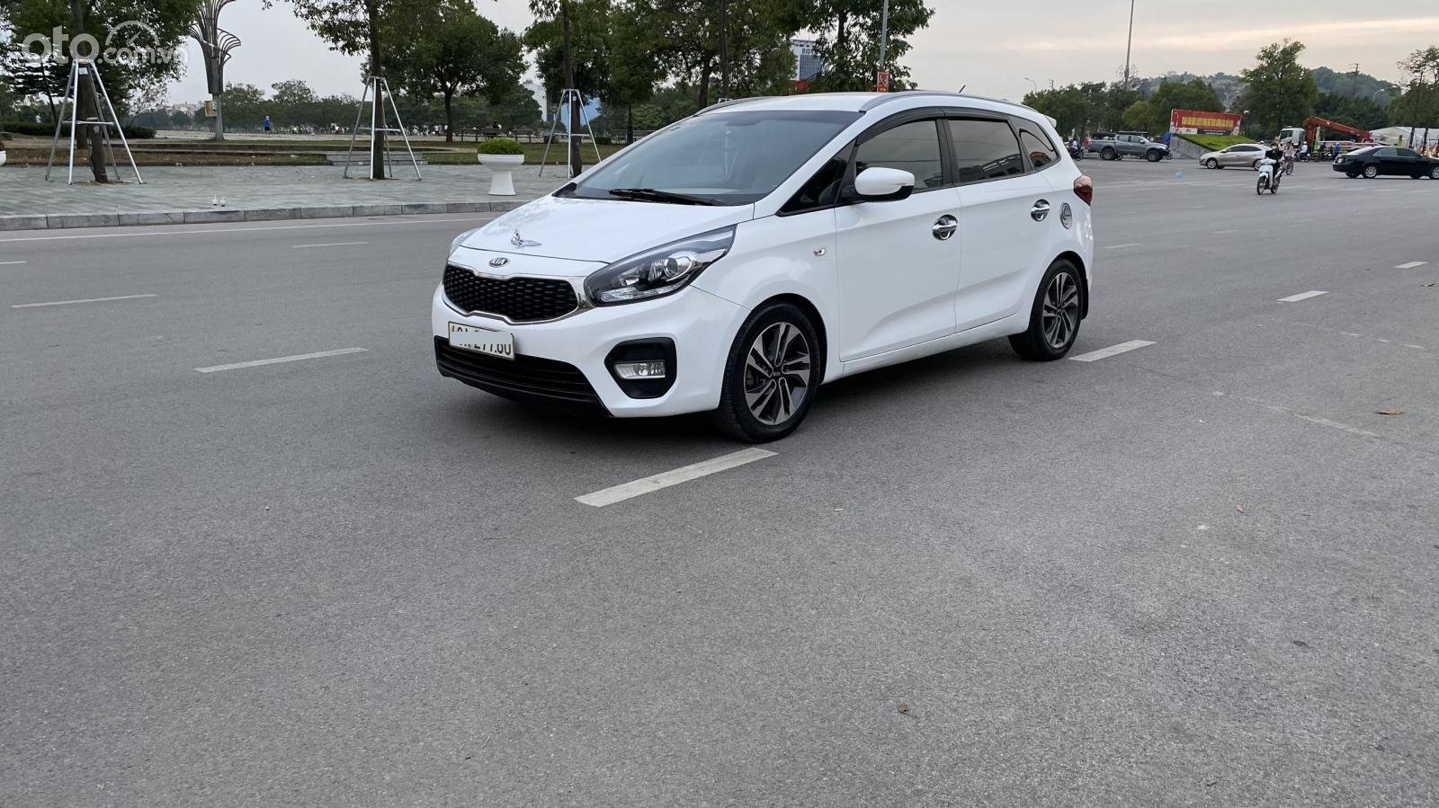 KIA Rondo 2017 .