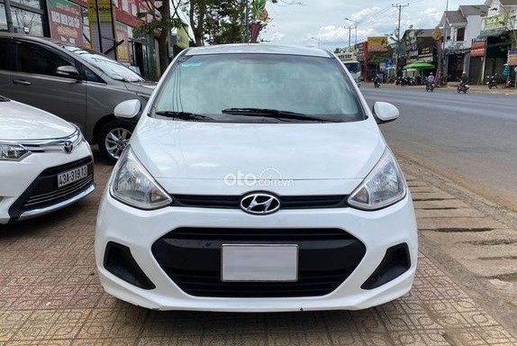 Hyundai Grand i10 2016 là một lựa chọn khác rất đáng lưu tâm trong tầm tiền 200 triệu. 1