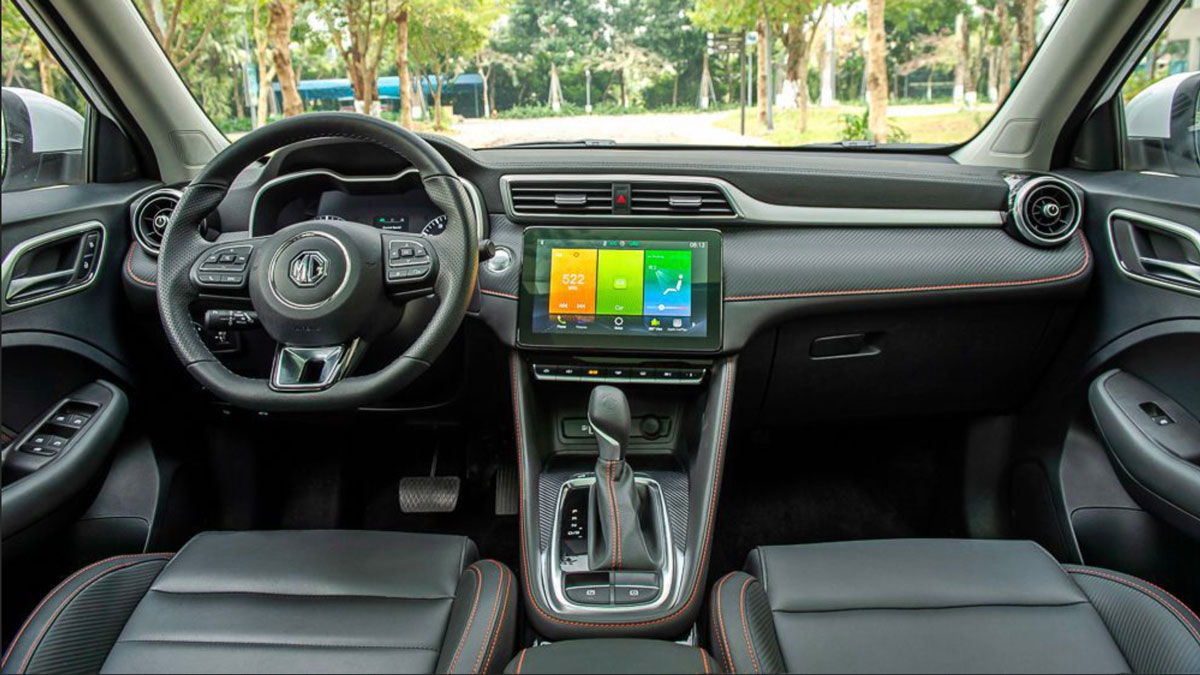 Mẫu xe MG ZS STD+ với tiện nghi màn hình cảm ứng lớn với nhiều tính năng giải trí
