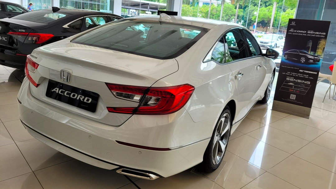 một đại lý ở khu vực tỉnh Bắc Giang còn khuyến mại tiền mặt lên đến 150 triệu đồng 