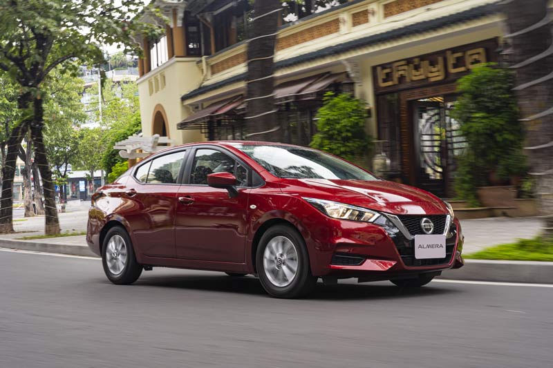 Nissan Almera 1