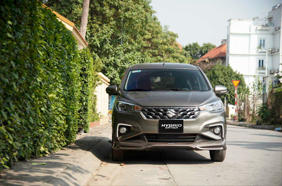 Suzuki Hybrid Ertiga vừa thích hợp cho mục đích công việc vừa đáp ứng nhu cầu di chuyển cá nhân.