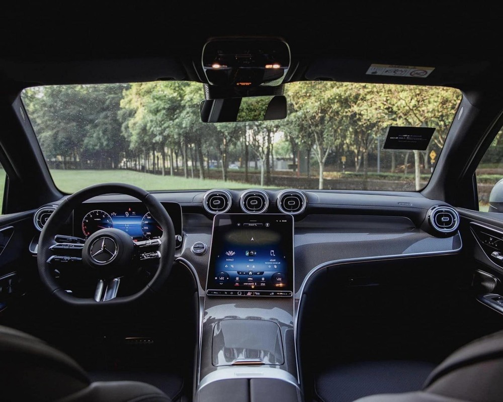 nội thất xe Mercedes-Benz GLC 2023.