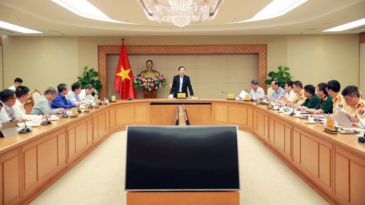 Phó Thủ tướng Trần Hồng Hà đồng ý giãn chu kỳ đăng kiểm ô tô dưới 9 chỗ