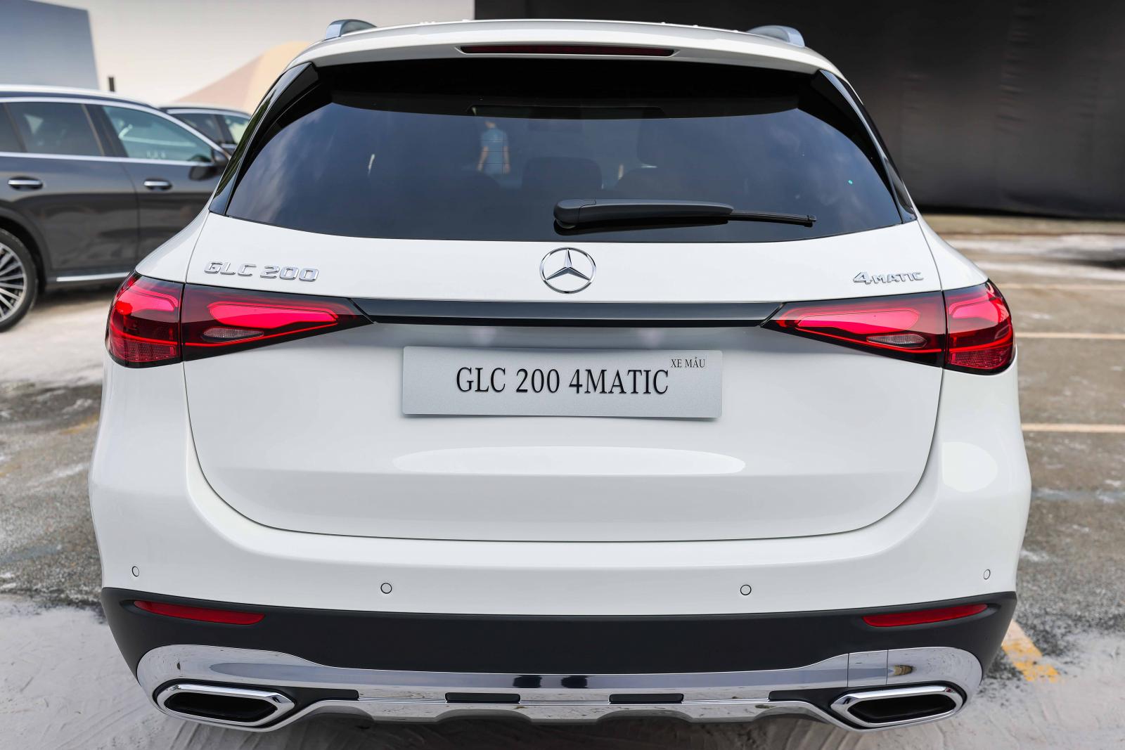 Đuôi xe Mercedes-Benz GLC 200 4MATIC 2023.