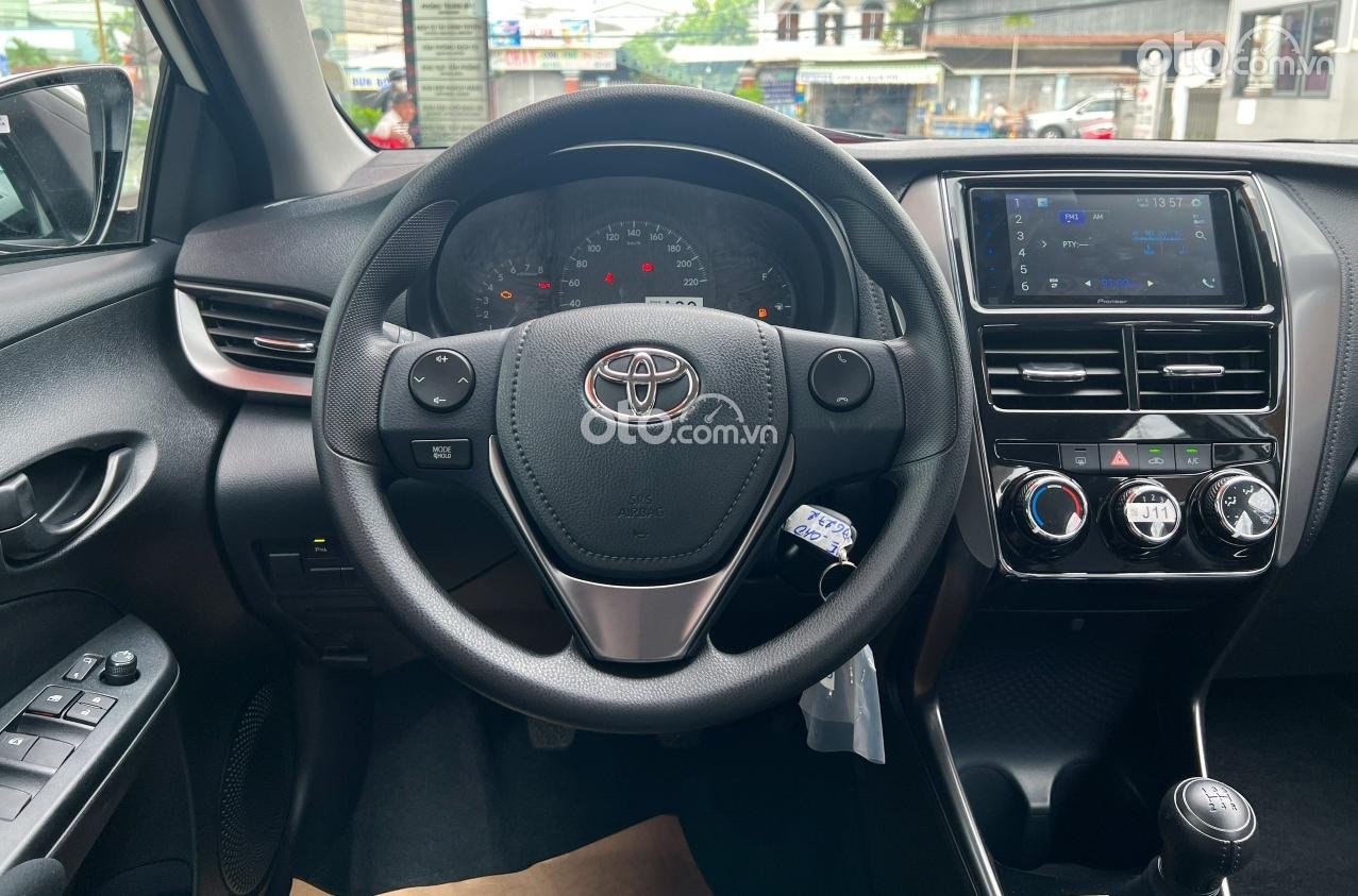 Màn hình cảm ứng trung tâm xe Toyota Vios 2023.