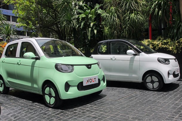 Khám phá chiếc ô tô mini giá rẻ gắn logo VinFast gây sốt tại thị trường Thái Lan 1