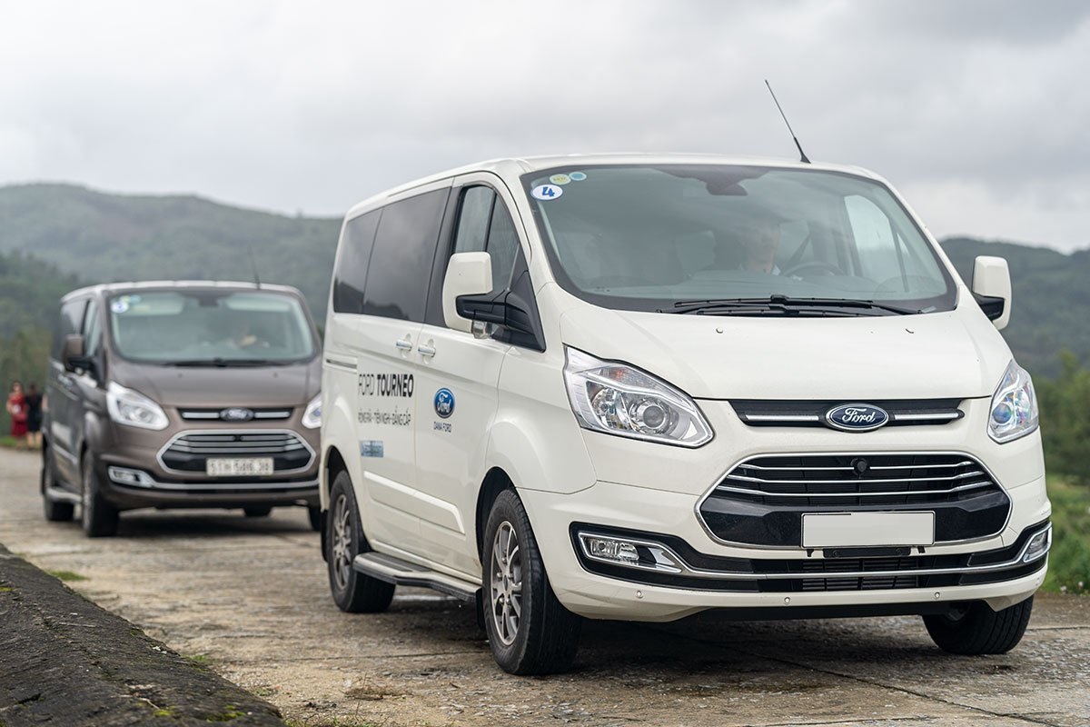 Ford Tourneo 1