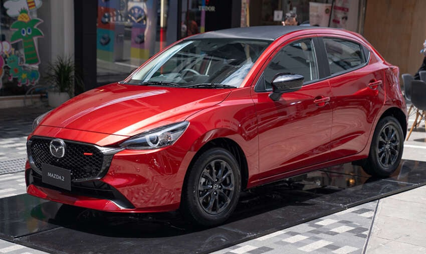 Mazda 2 facelift 2023.