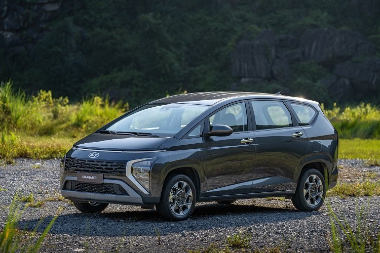 Hyundai Stargazer 1