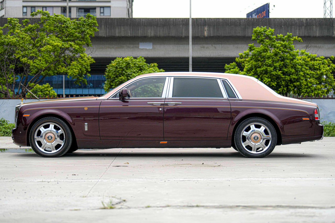 Rolls-Royce Phantom rớt giá thảm hại sau khi lên sàn đấu giá 1