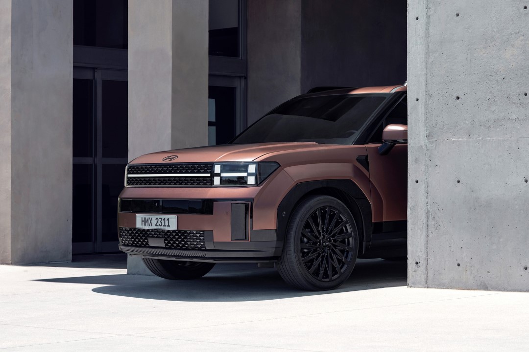 đèn xe Hyundai Santa Fe thế hệ mới mô phỏng biểu tượng chiếc xương trong các bộ phim hoạt hình. 1