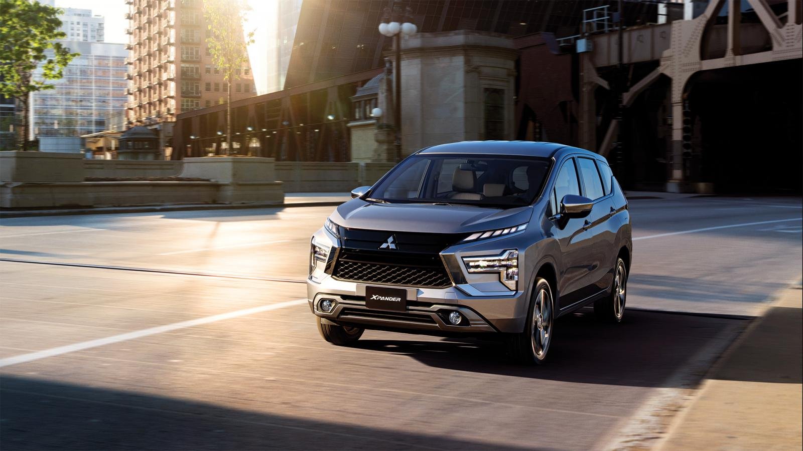 Mitsubishi Xpander ưu đãi100% lệ phí trước bạ, tương đương 59,9 - 69,8 triệu đồng. 1
