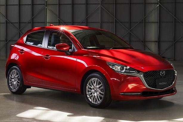 Mazda2 2024 vừa về đại lý, người dùng "quay xe" khen bản cũ đẹp a3