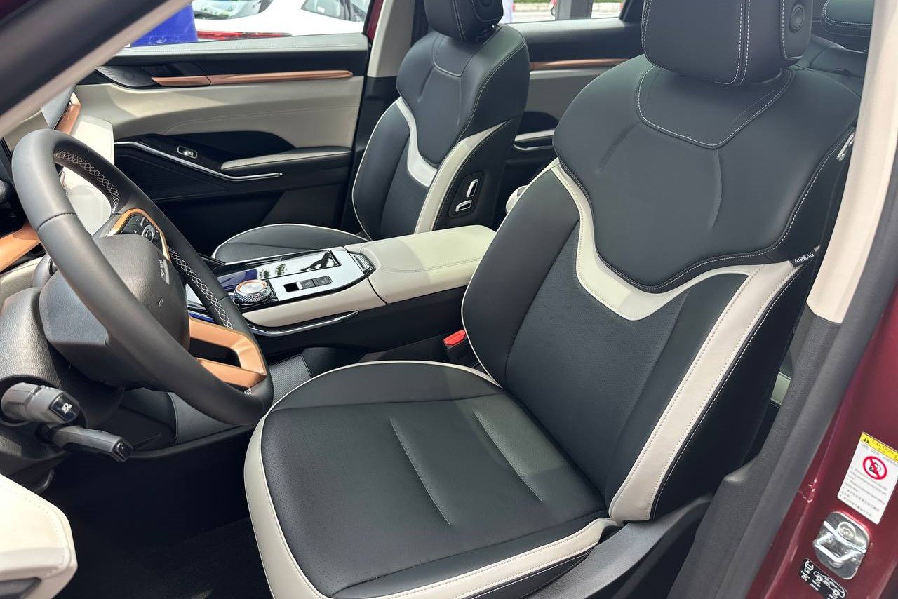 Hàng ghế trước của xe Haval H6